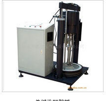 濟(jì)南雙組份打膠機(jī)是如何解決漏氣現(xiàn)象的？